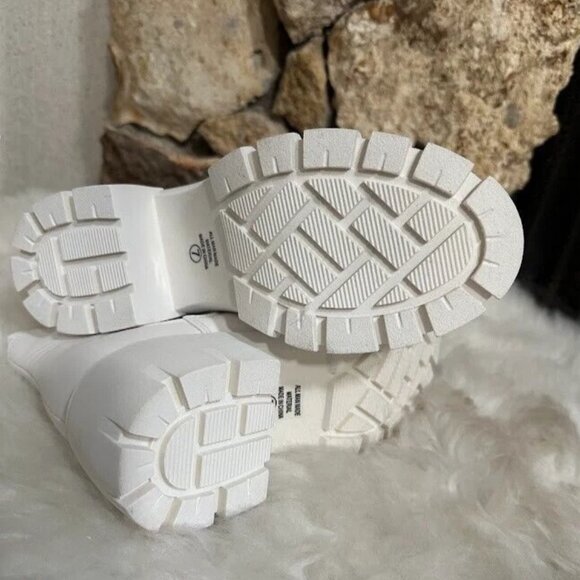 Women’s White Chunky Chelsea Boots – Size 7 Faux Leather Platform Ankle Booties - Picture 4 of 6